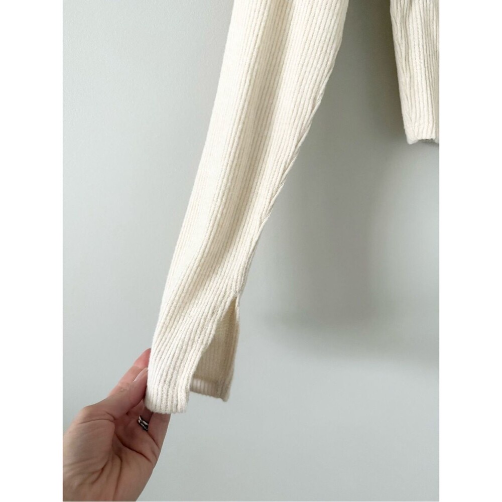 NWT Theo & Spence Ribbed Knit Scoop Long Sleeve Lounge Crop Top Cream Size S - Picture 3 of 6